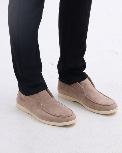 Hohe Wildleder-Slipper