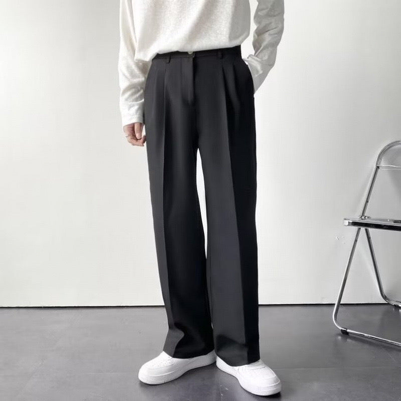 GUNSAN Enganliegende Hose