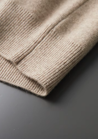 EXTRAFEINER MERINOWOLLE ZIP-POLO-STRICKJACKE