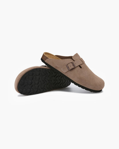 Clogs aus Wildleder
