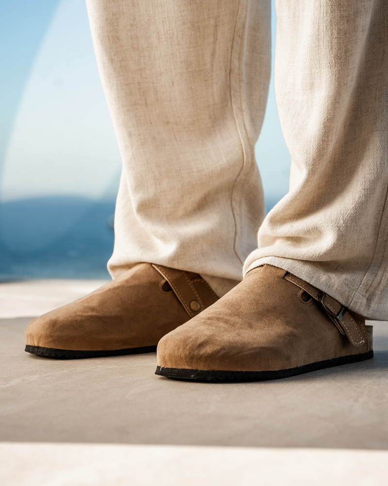 Clogs aus Wildleder