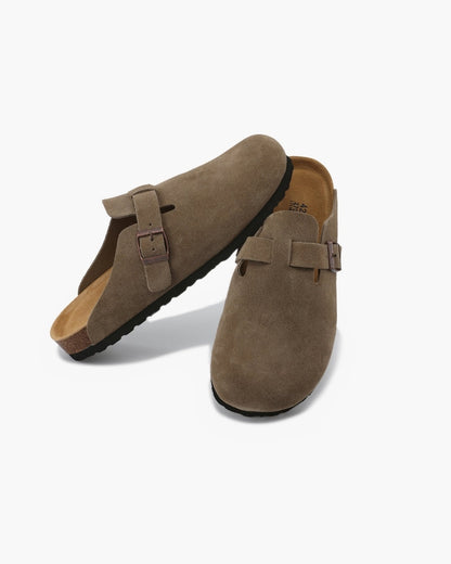 Clogs aus Wildleder